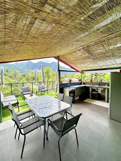 Mooz Lodge, The Local Discovery Afareaitu Bagian luar foto